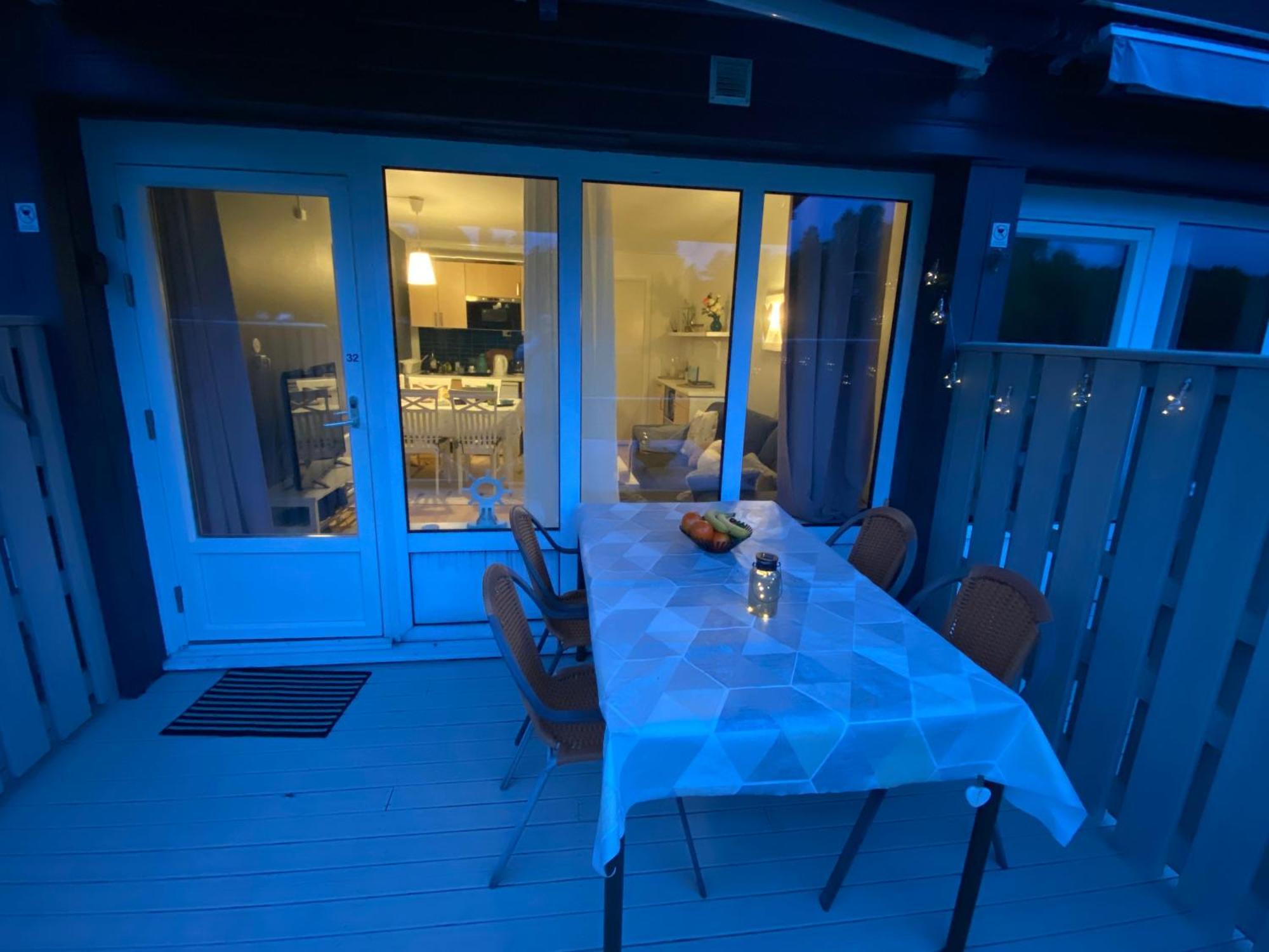 Haellestrand Apartment 32 Stromstad Exterior photo